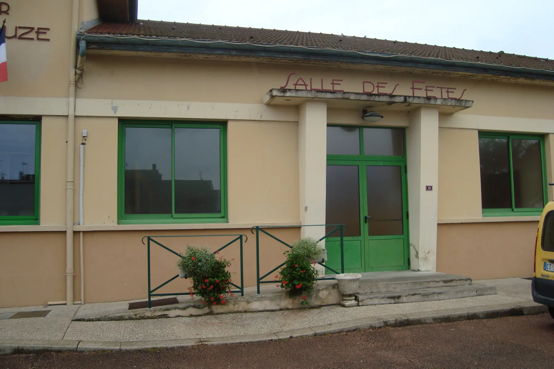 salle des fêtes Saint Julien sur Reyssouze