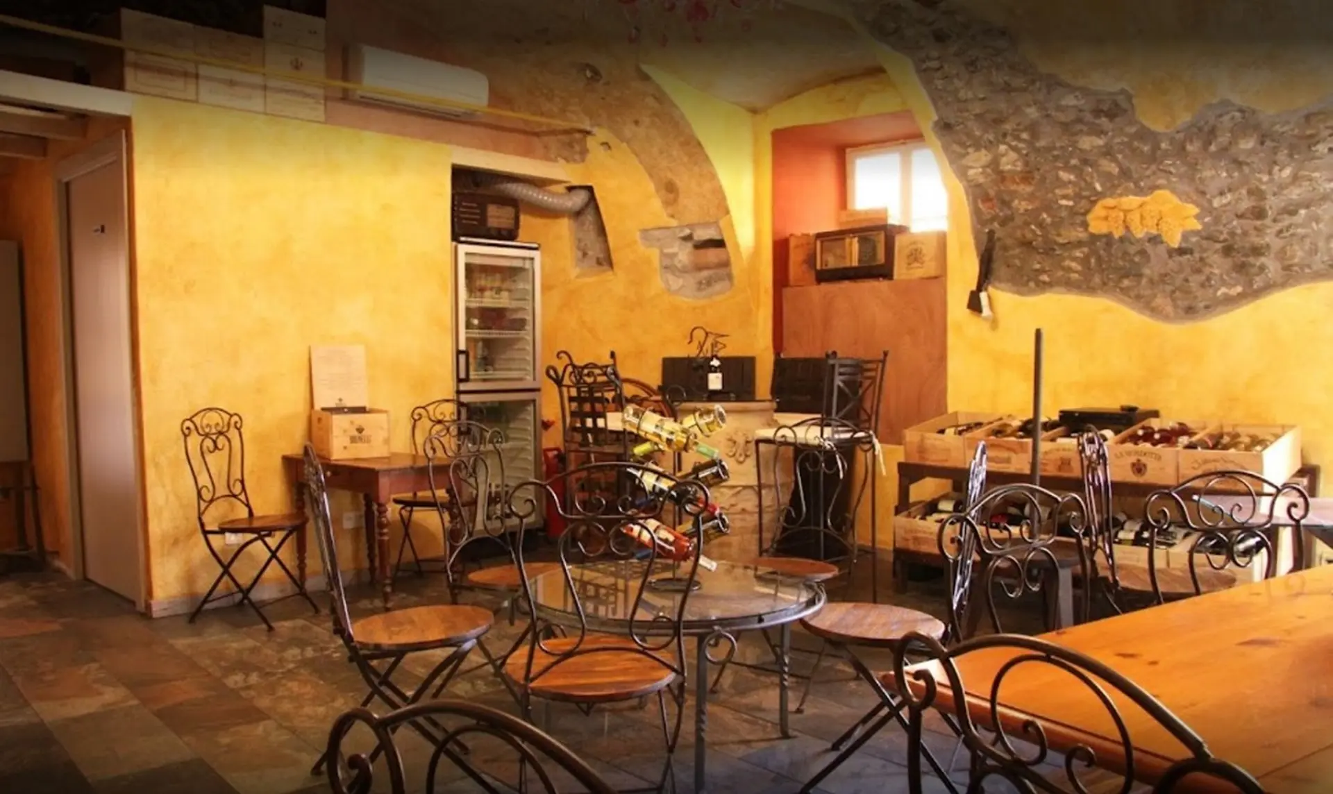L'intérieur du bar