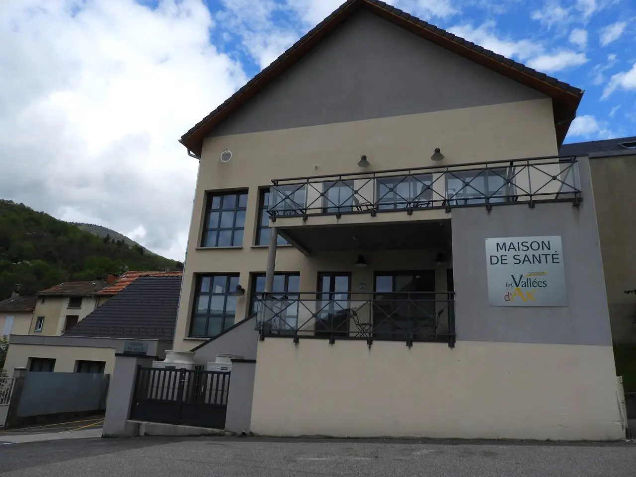 Devanture de la Maison de Santé