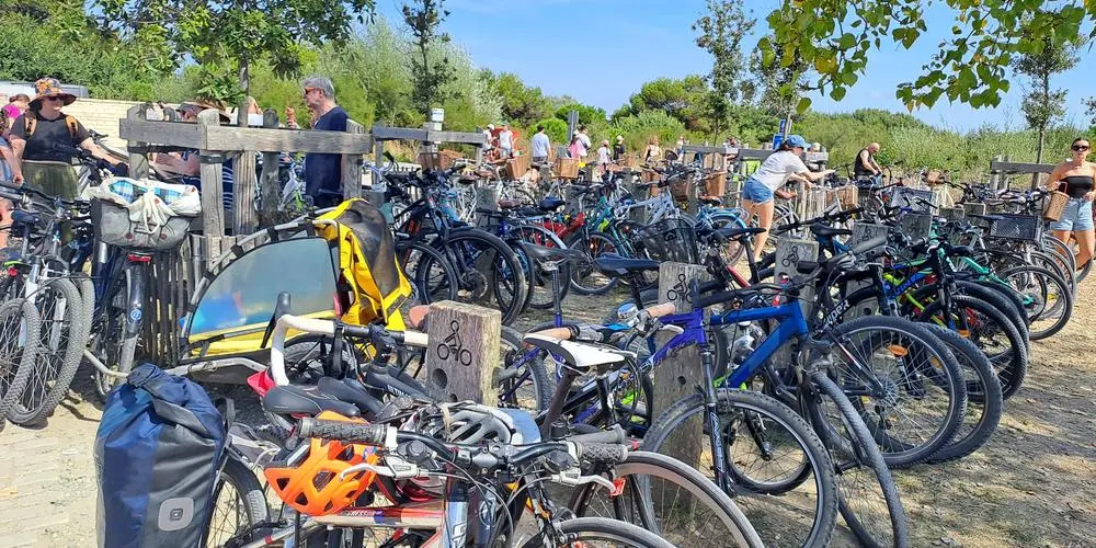 Parking vélo phare des Baleines