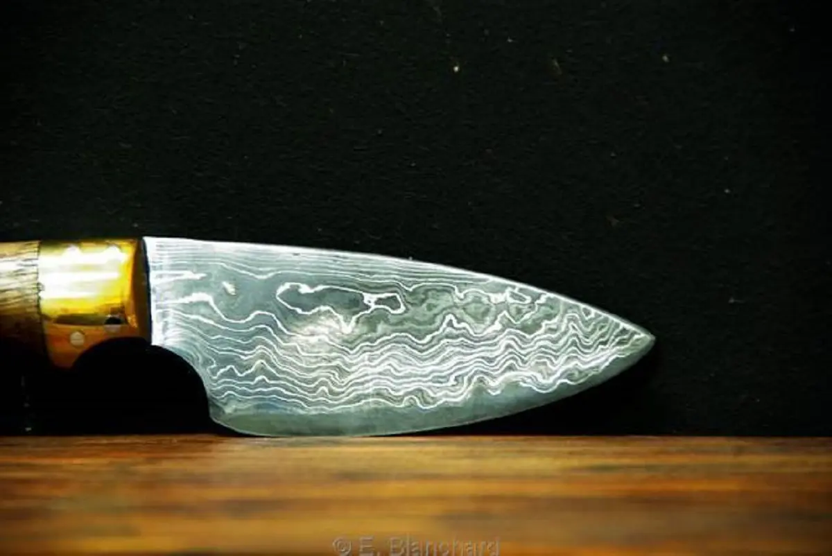 Couteau en fer forgé