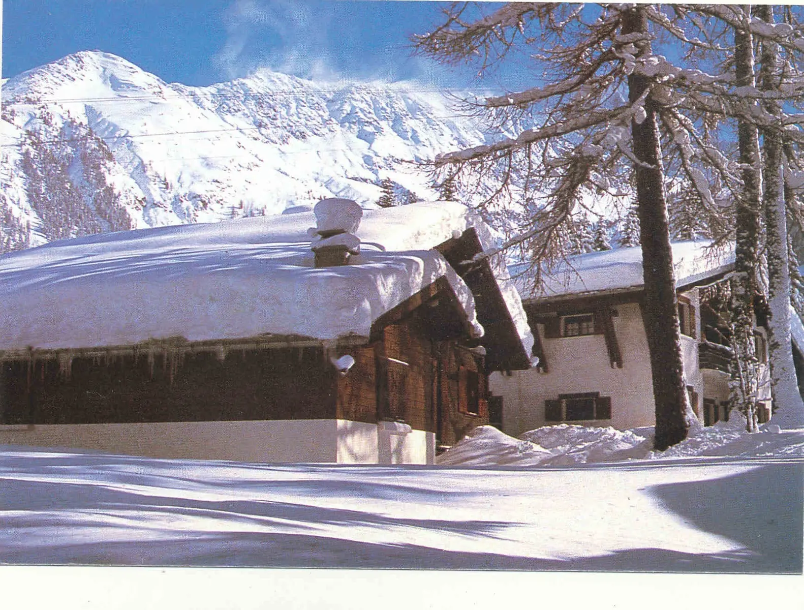 Les chalets dortoir et réfectoire