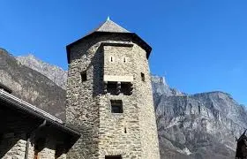 La Tour Bibliothèque de Saint-Julien-Montdenis