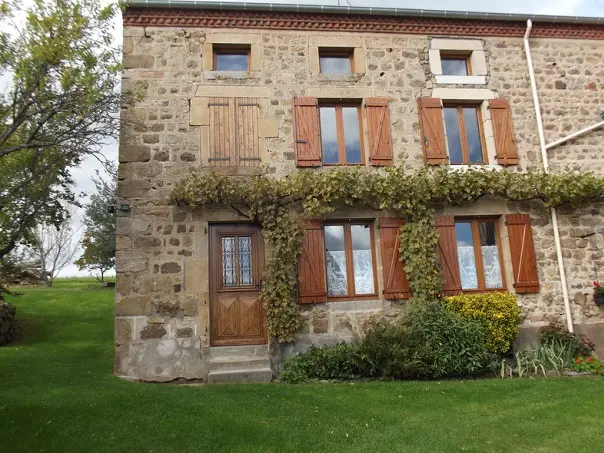 Gîte de Pèrevent - Marols 42560