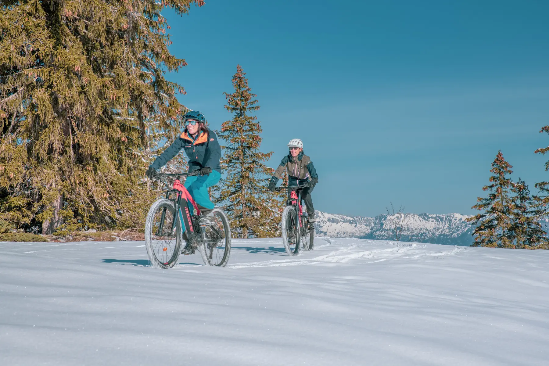 Découverte du VTT sur neige avec Alpes Aventures à Megève.
