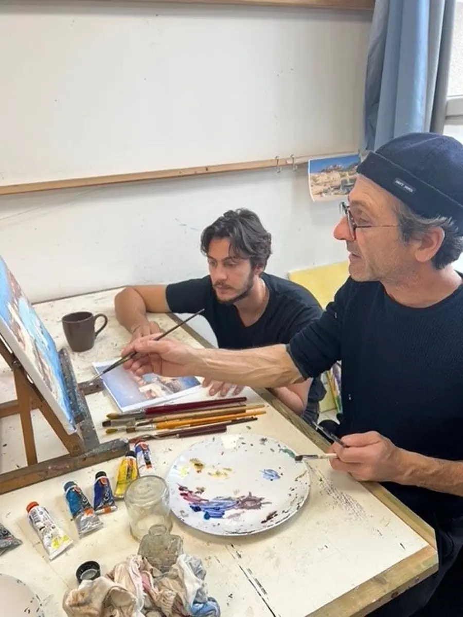 l'artiste à l'oeuvre