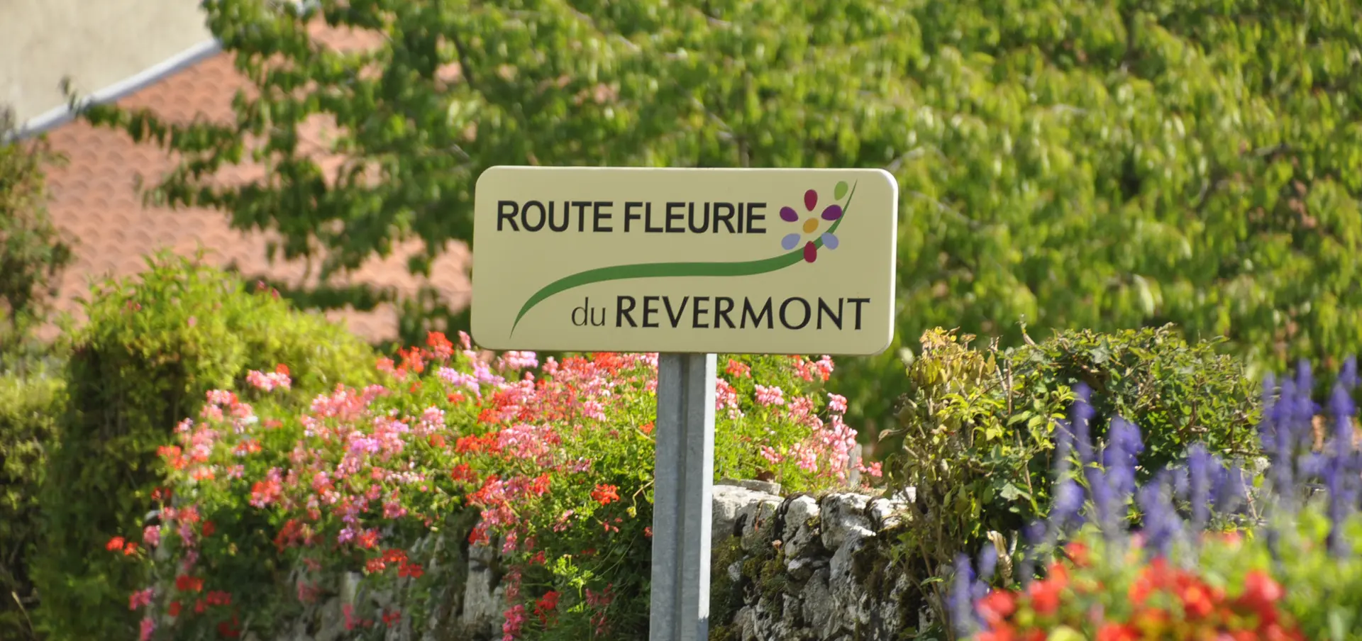 Panneau de la Route fleurie du Revermont