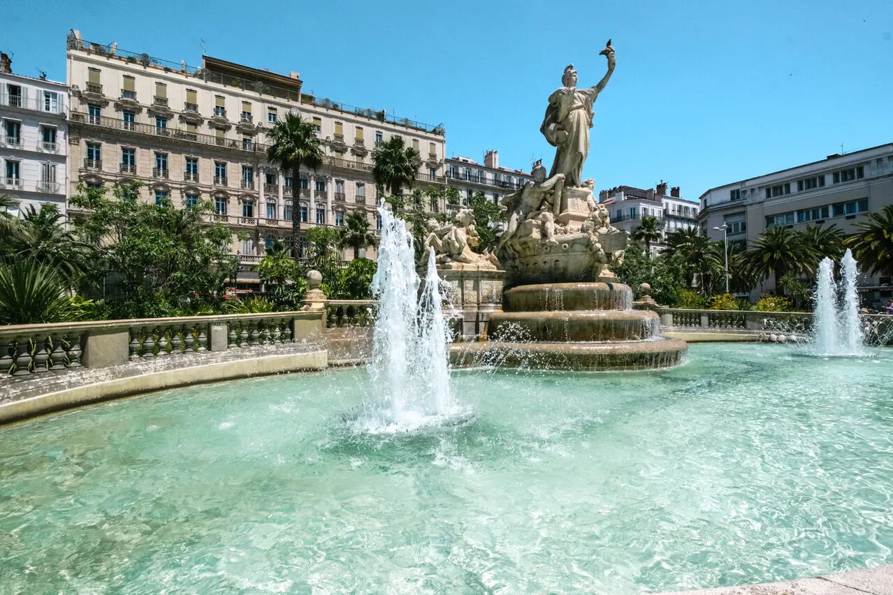 Fontaine de la Fédération, place de la Liberté
