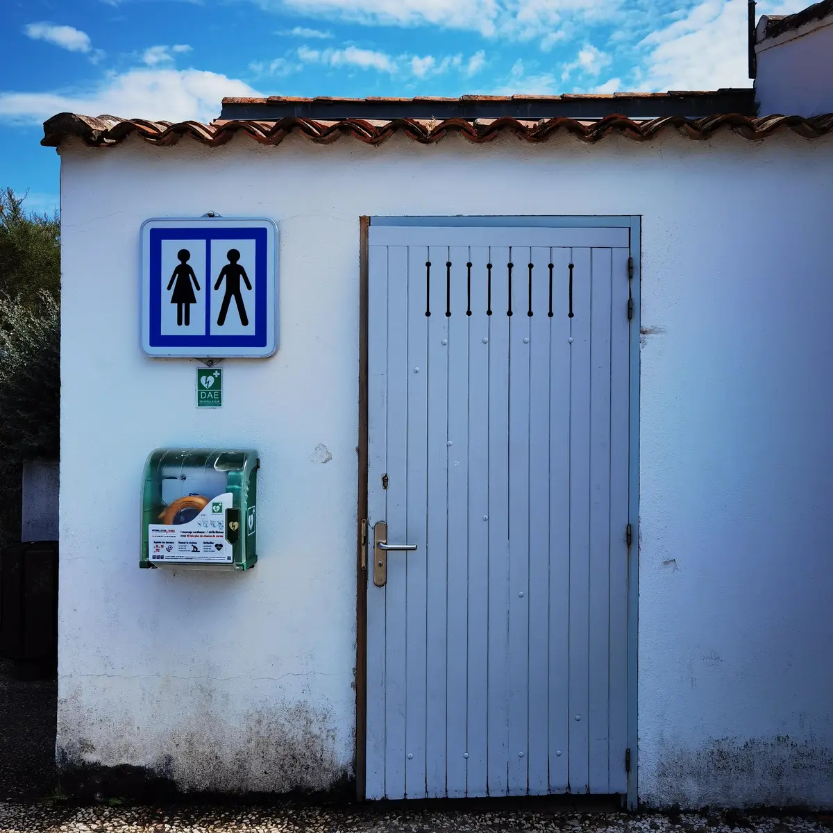 Toilette publique - Cours Eugène Chauffour_La Flotte