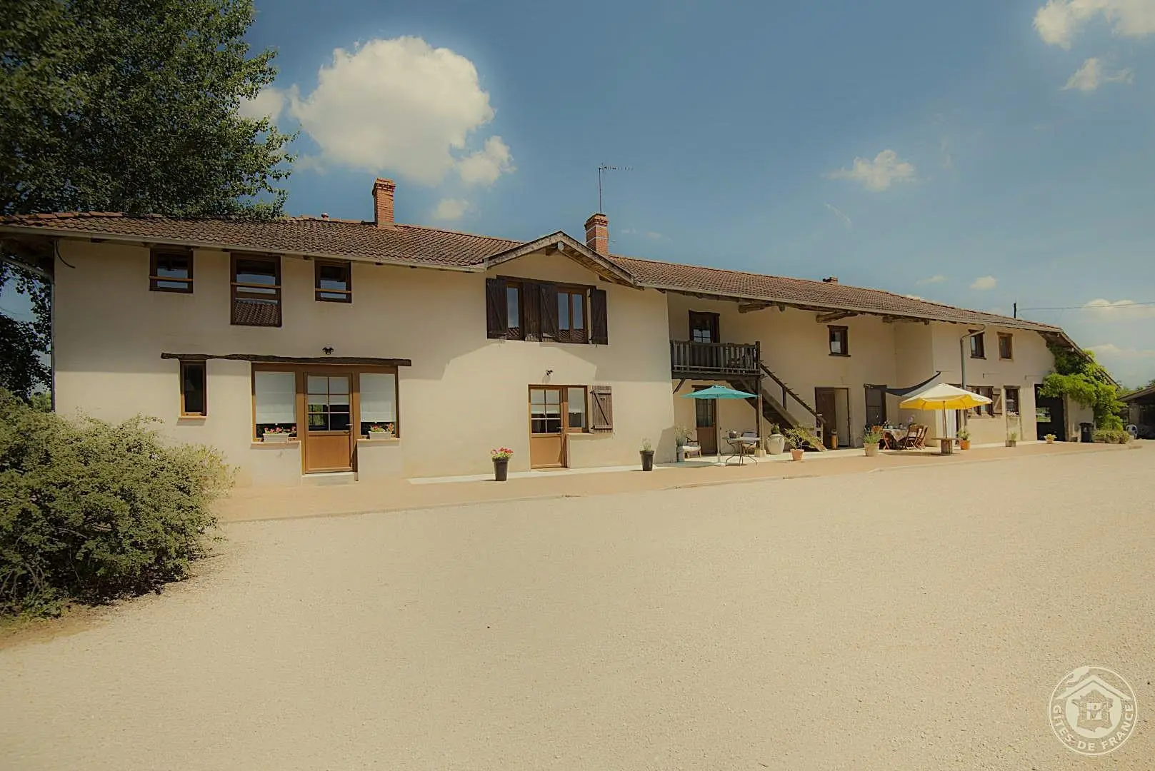 Cette ancienne ferme familiale abrite un gîte et des chambres d'hôtes.