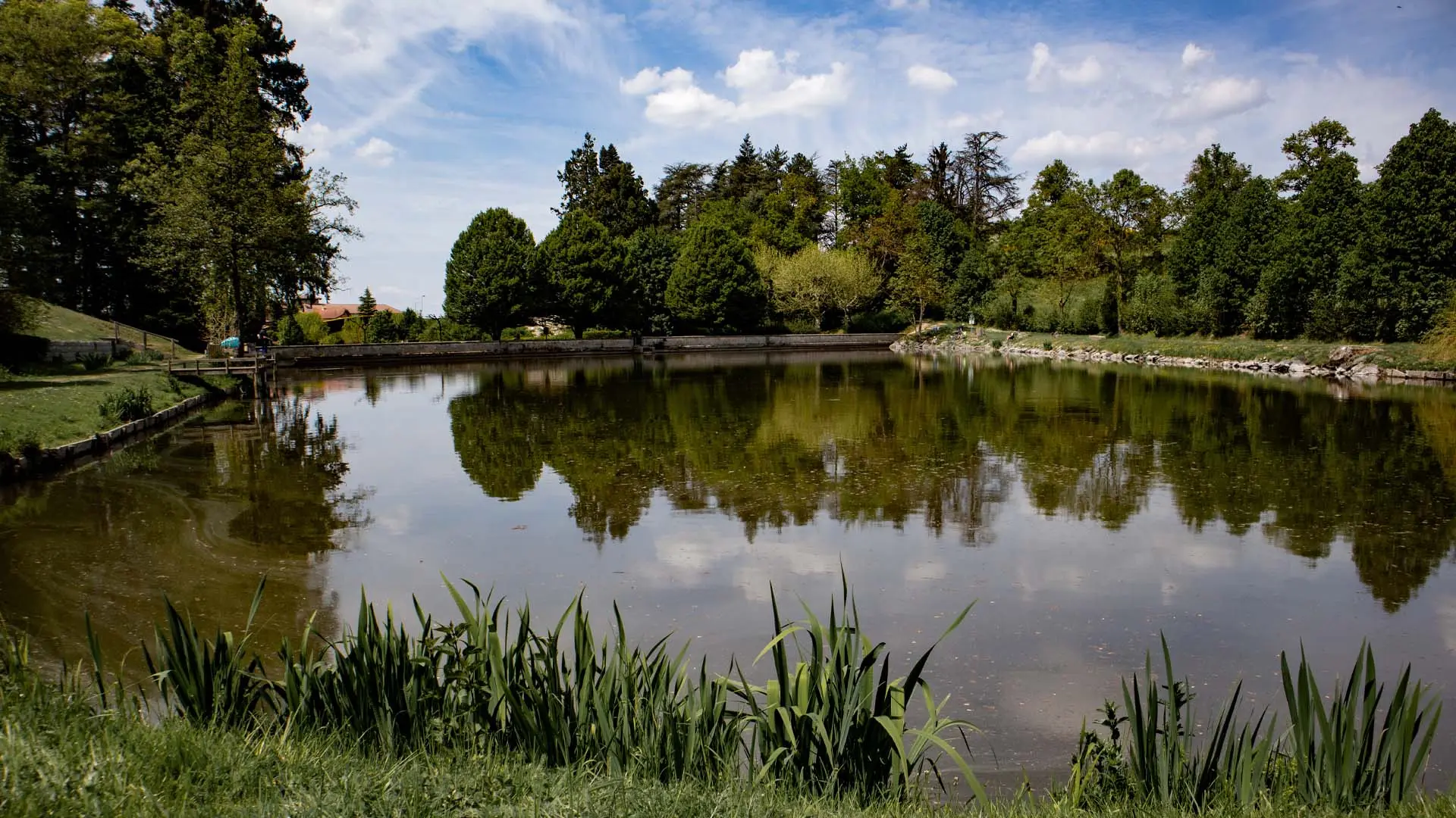 Plan d'eau - Le Barrage