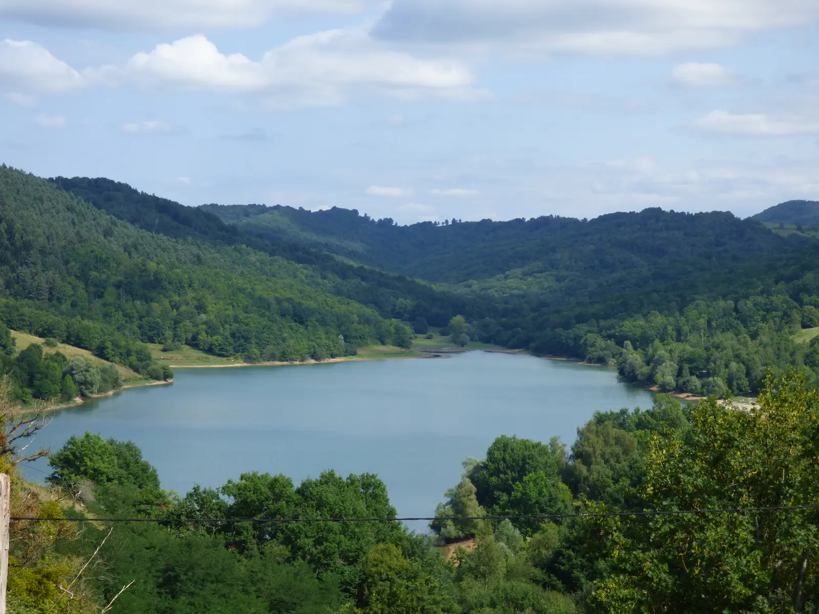 Vue sur le lac de Mondély