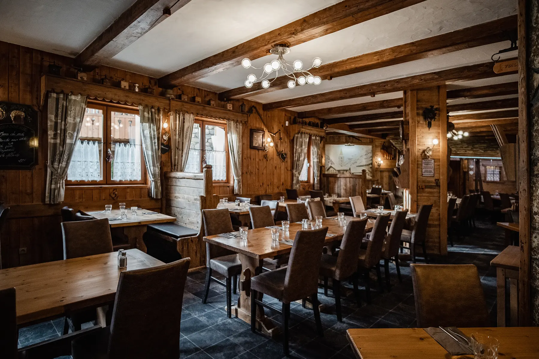 Salle intérieure_La Corniche