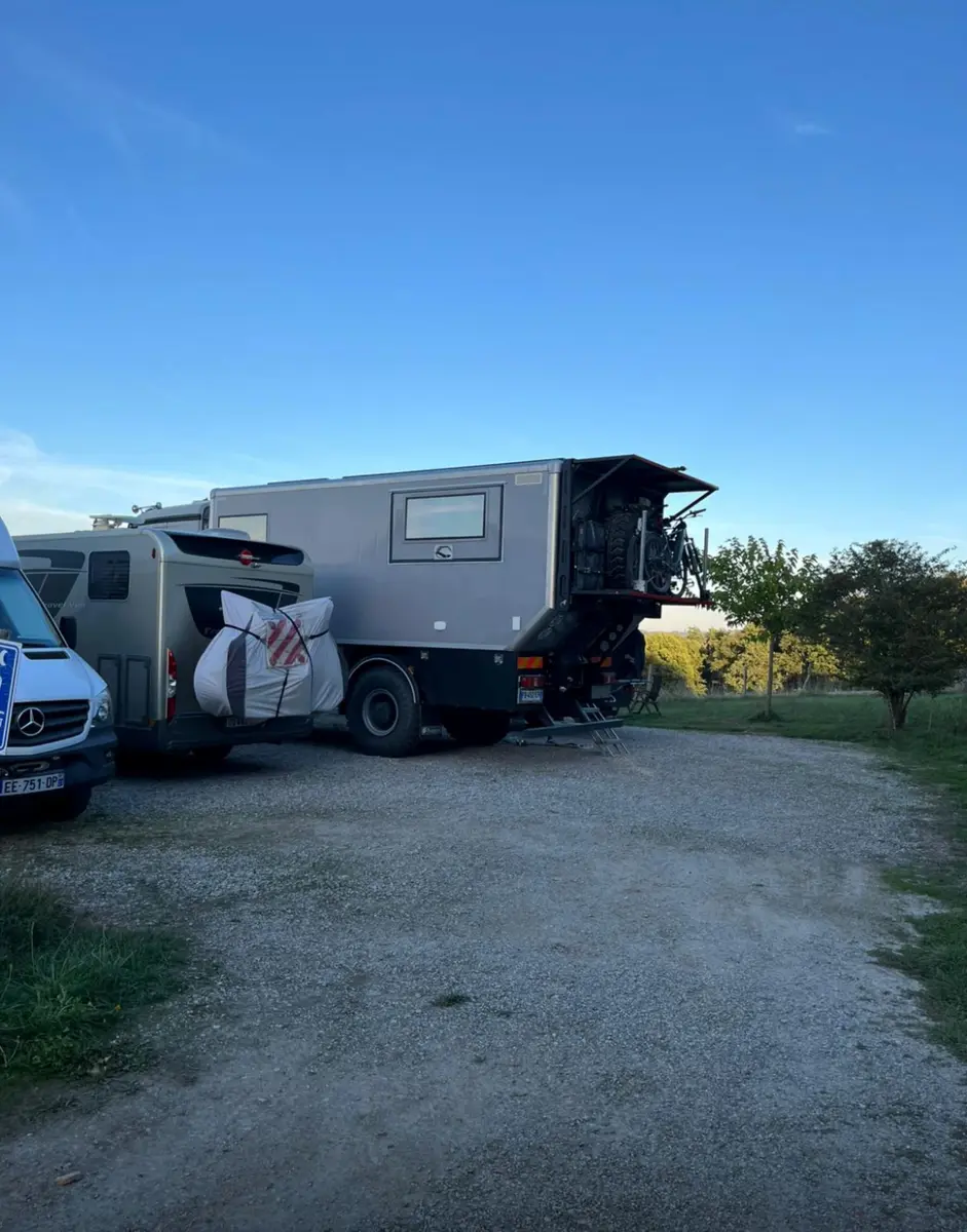 aire de camping car senies