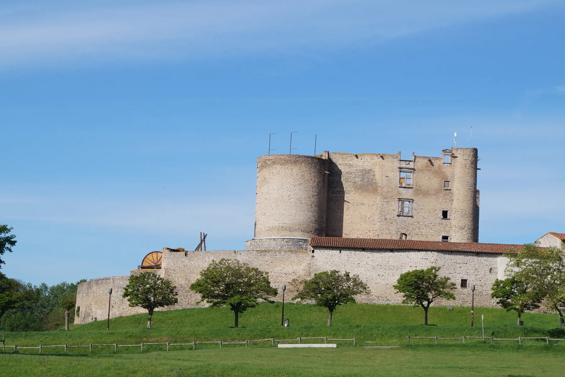 Château de Montrond-les-Bains