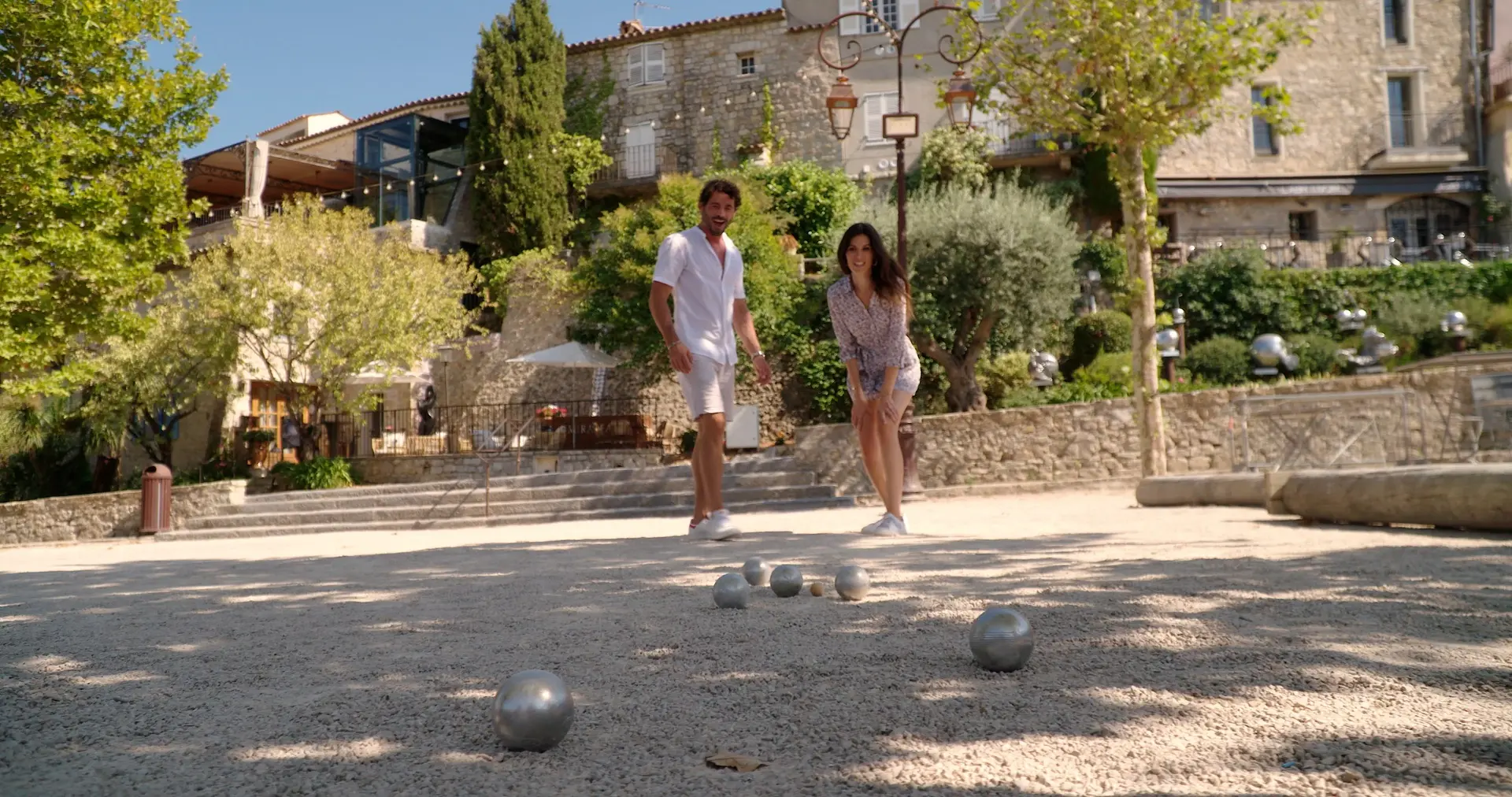 Pétanque sur la Place des Patriotes à Mougins