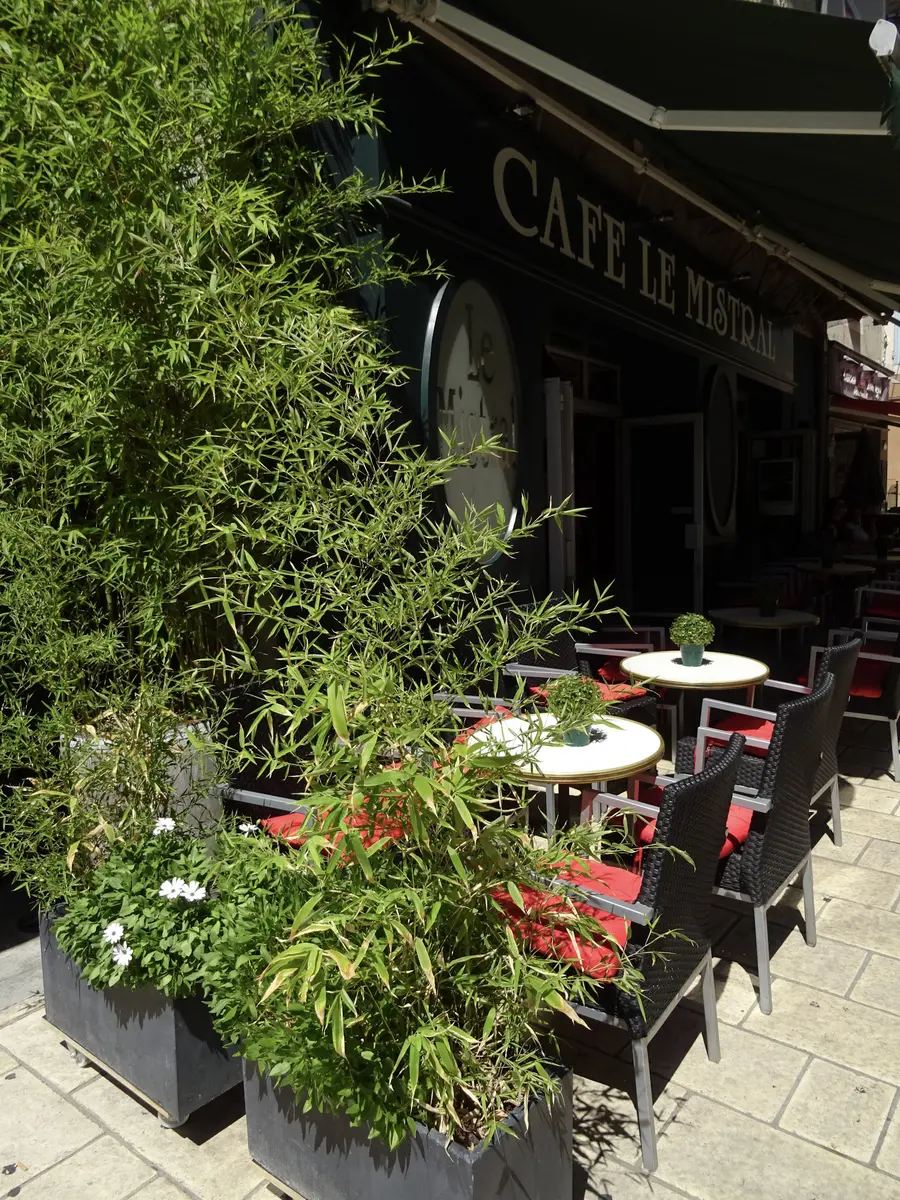 Café le Mistral Orange