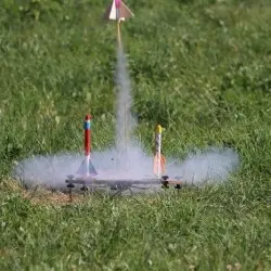 Lancement d'une microfusée