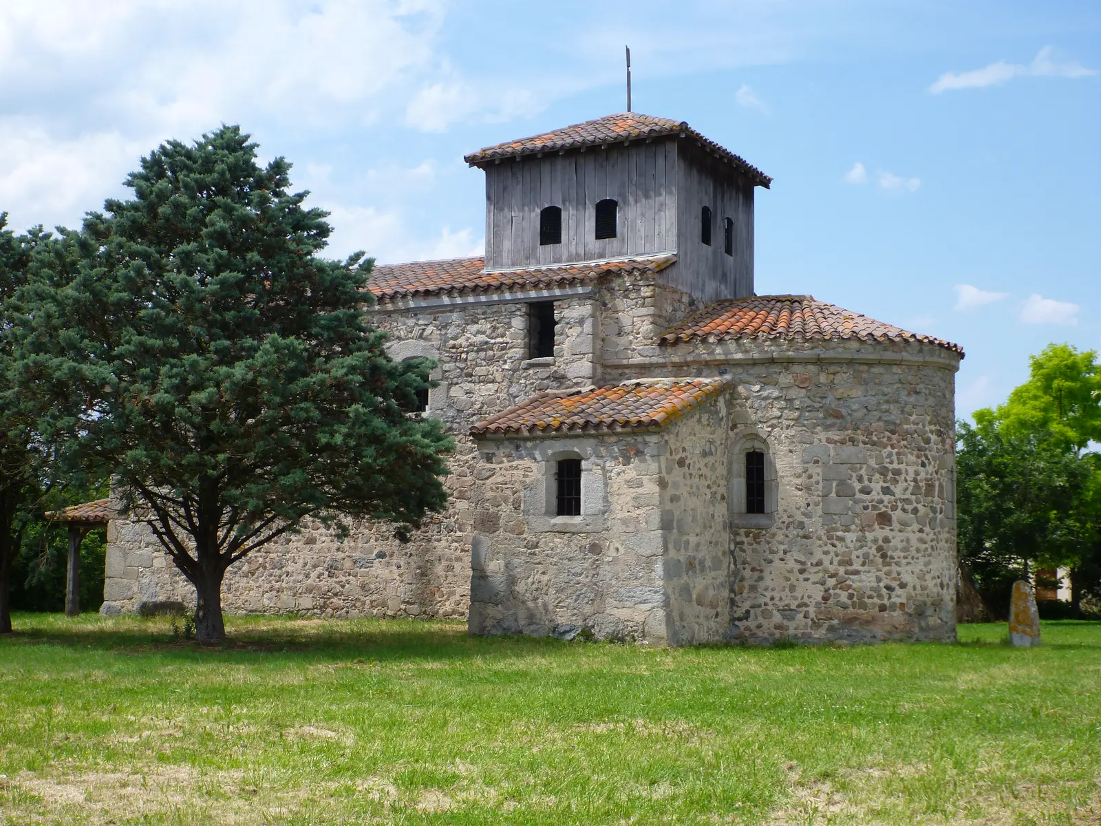 Chapelle Saint Sulpice et son clocher en bois