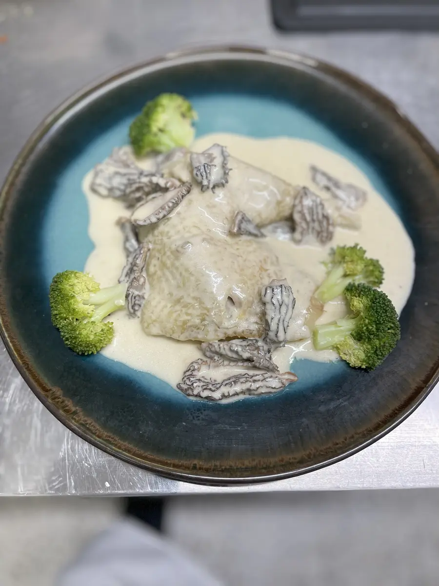 Volaille de bresse aux morilles