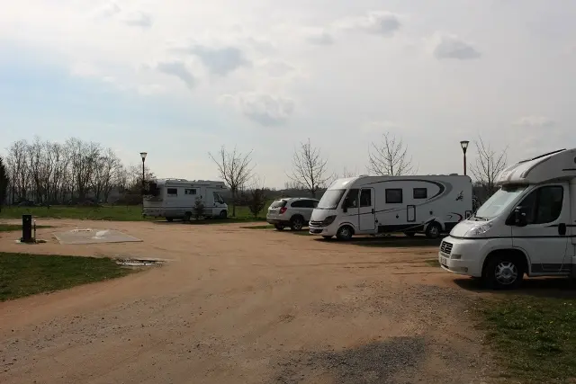 Aire de services intercommunale Le Cheix