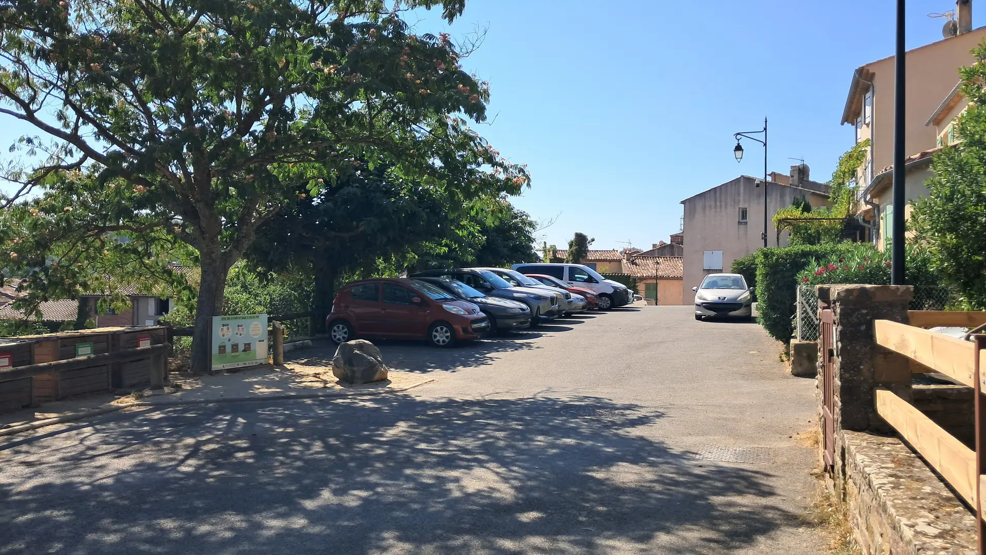 Parking de la Planette_La Garde-Freinet