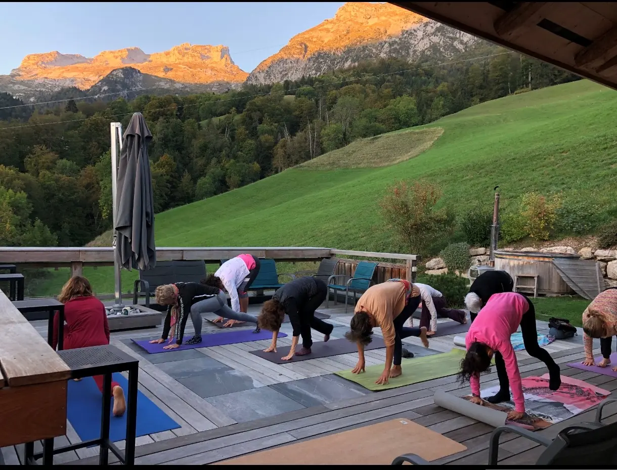 séance yoga en extérieur avec marilyne