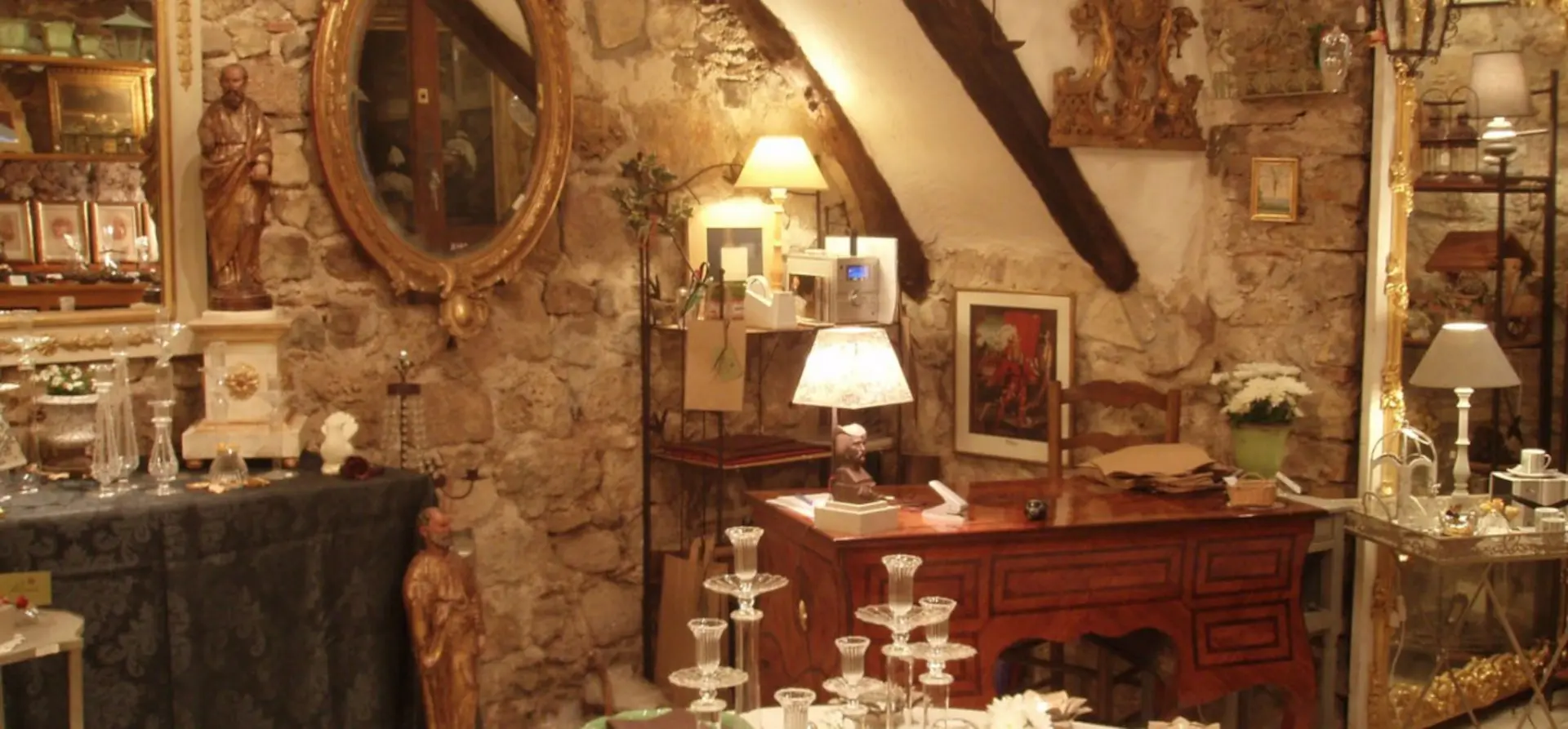 Interieur atelier menuisier Ranc