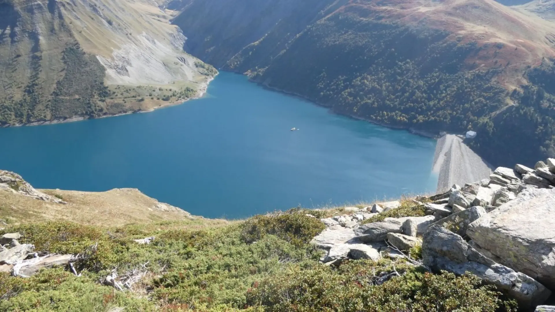 Point de vue remarquable au-dessus du Lac de Grand-Maison
