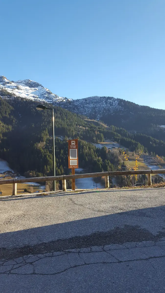 Arrêt navettes La Combe