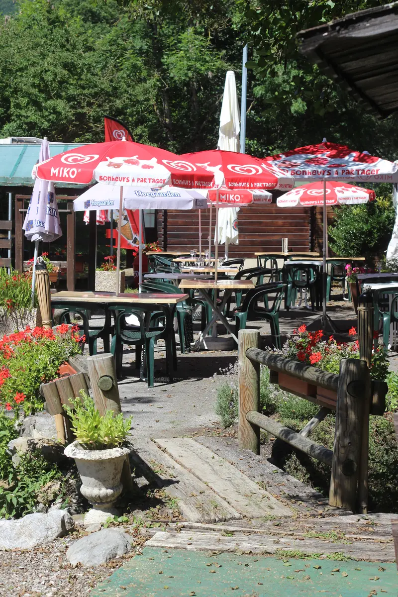 complexe de loisirs_lathuile_terrasse_snack