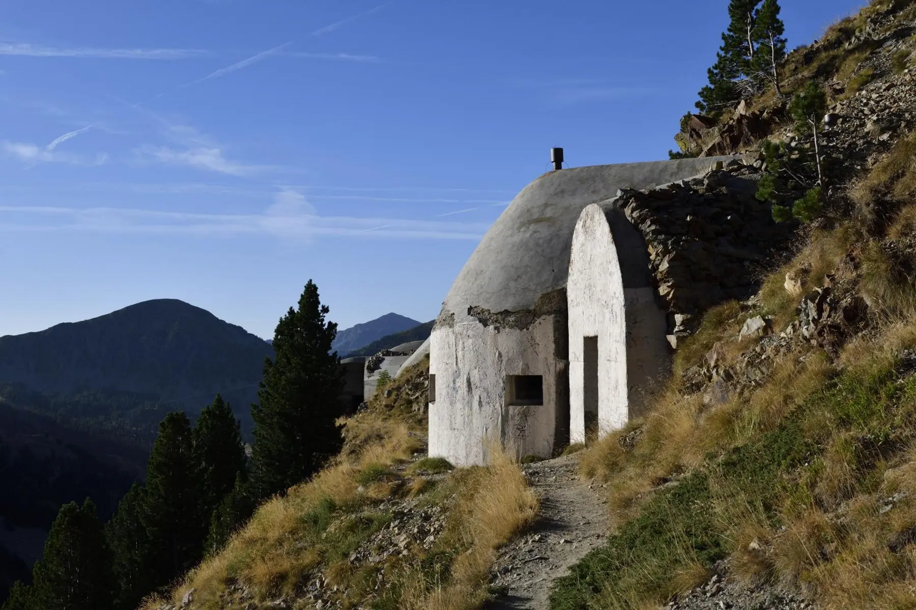 Ouvrage du Vallo Alpino, n° 175 bis, Col de la Lombarde, Isola.