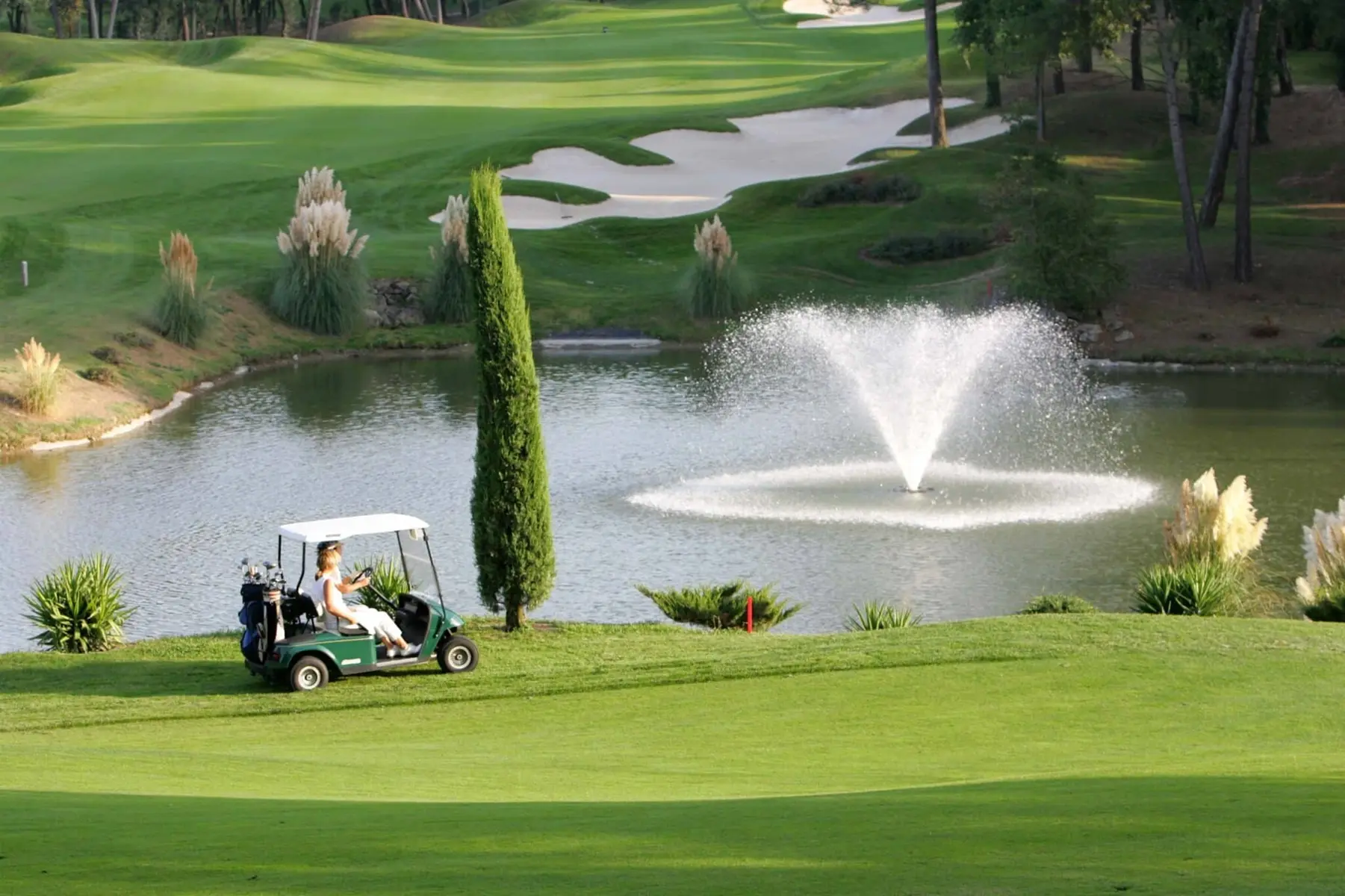 Fontaine parcours de golf du Royal Mougins Resort