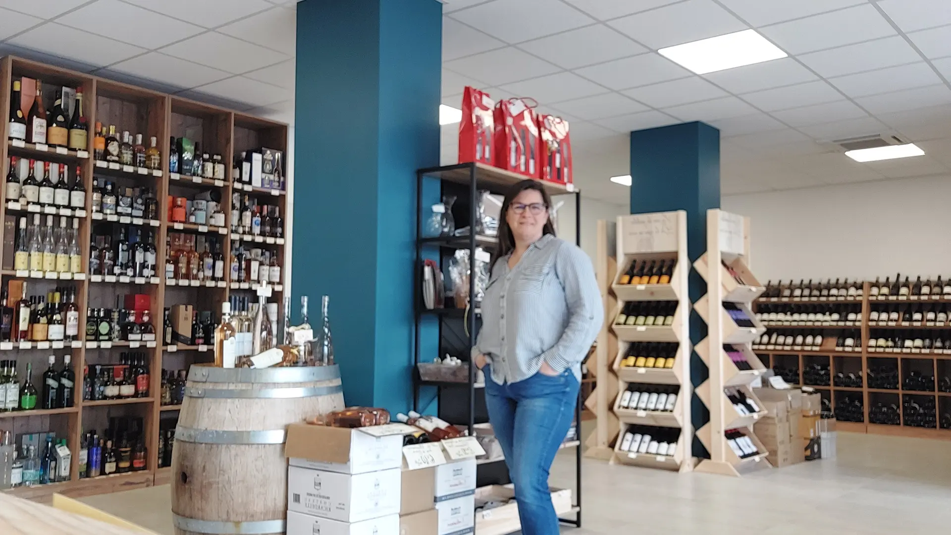 Sandrine Peignot dans sa cave