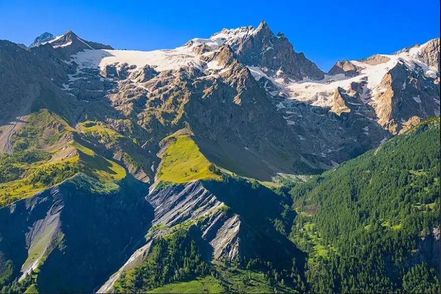 La Meije en été