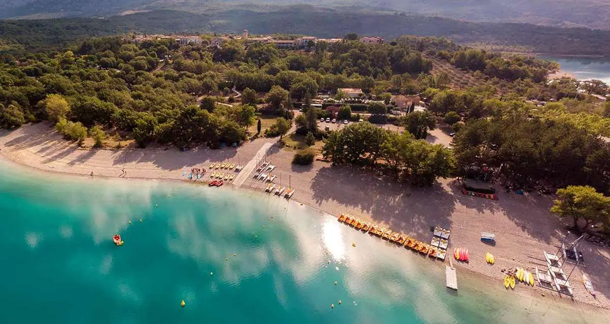Vue du bord du lac