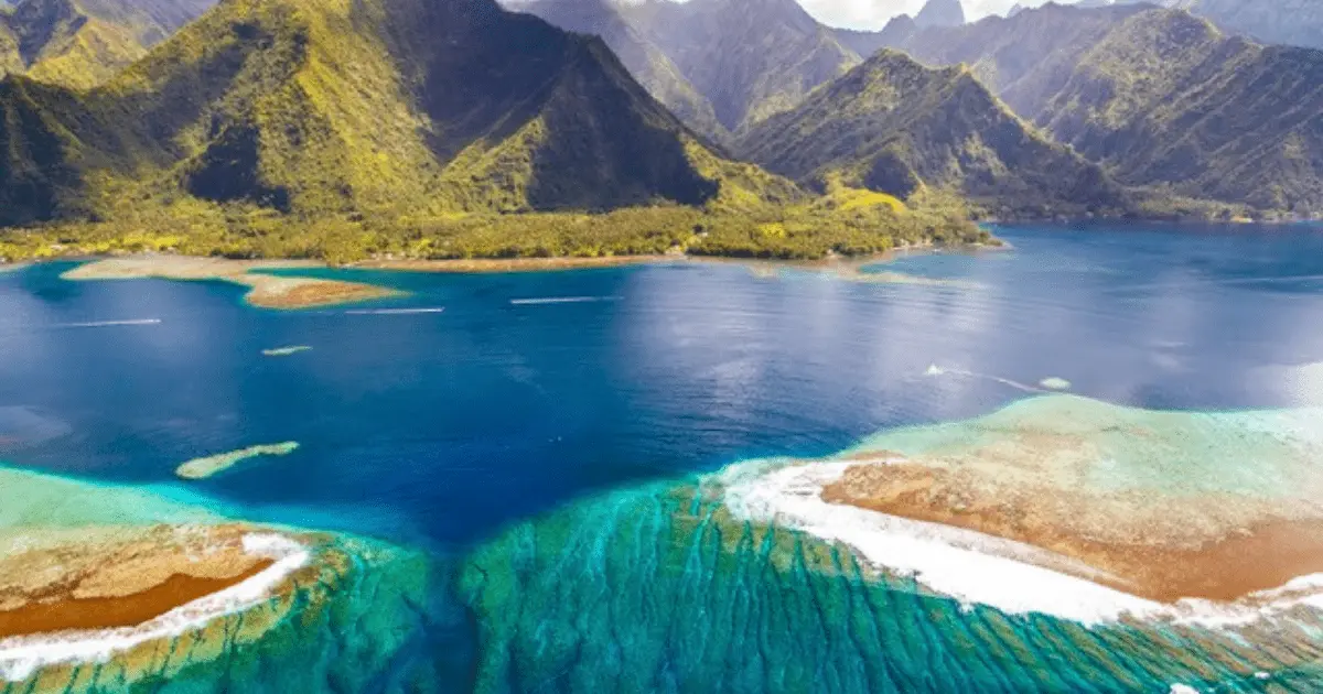 Tahiti Iti Tour & Surf
