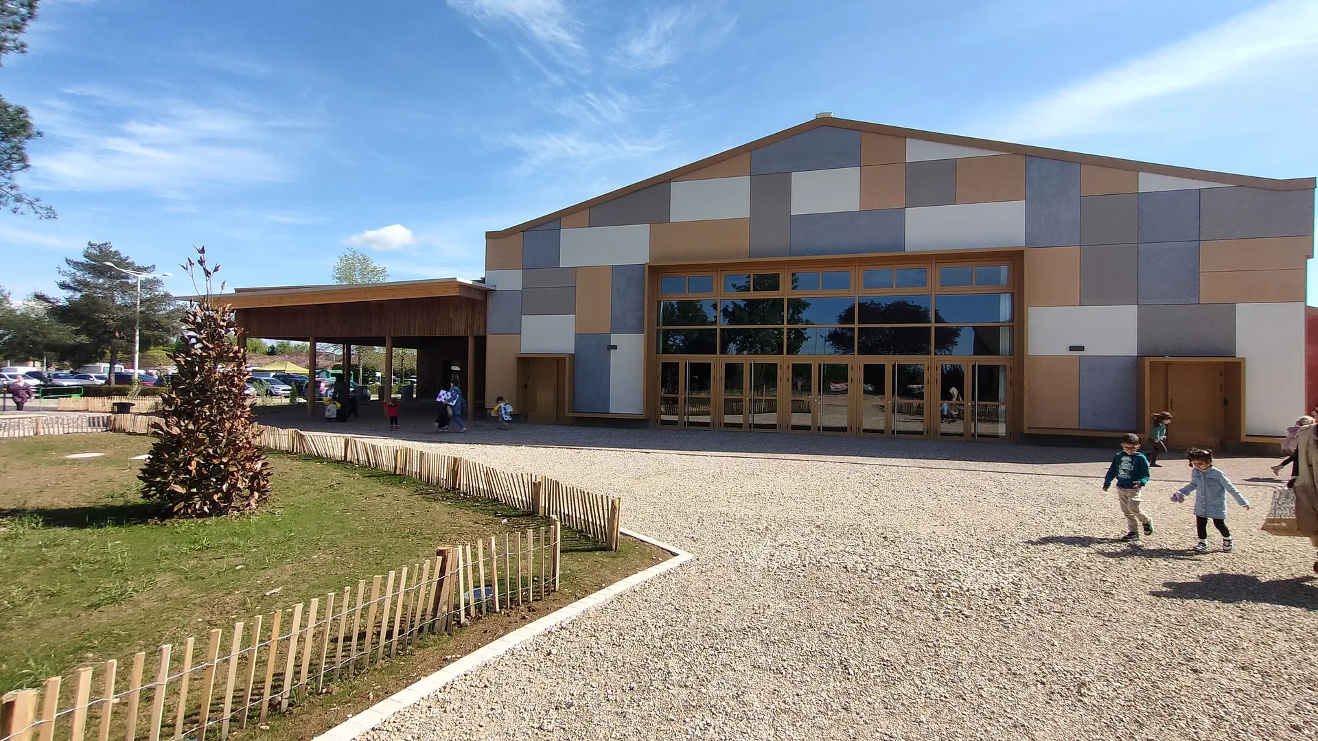 Salle des Fêtes - Saint-Denis-lès-Bourg_Saint-Denis-lès-Bourg