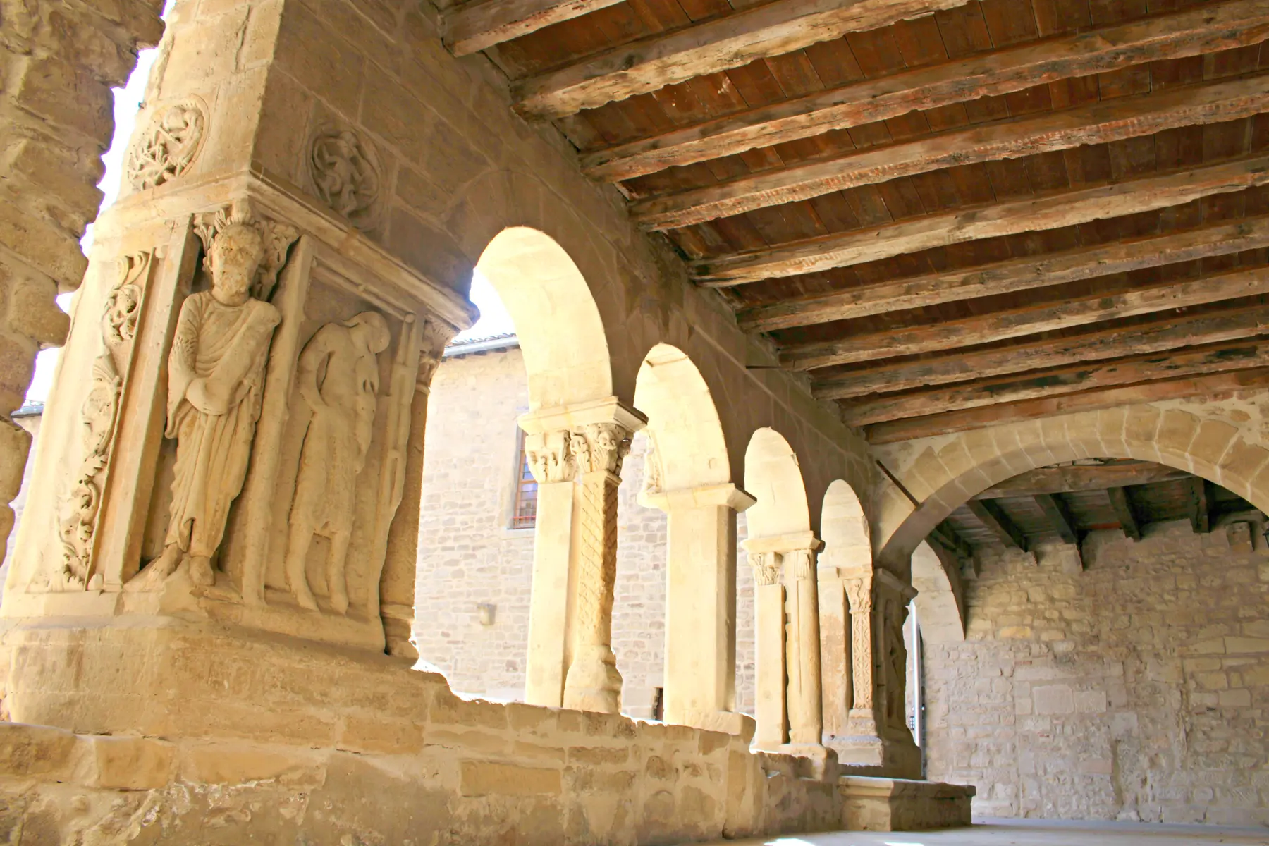 Cloître de la collégiale