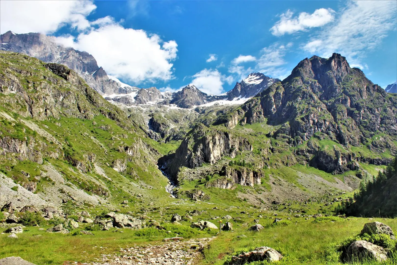 Boucle du Pigeonnier dans le cirque du Gioberney