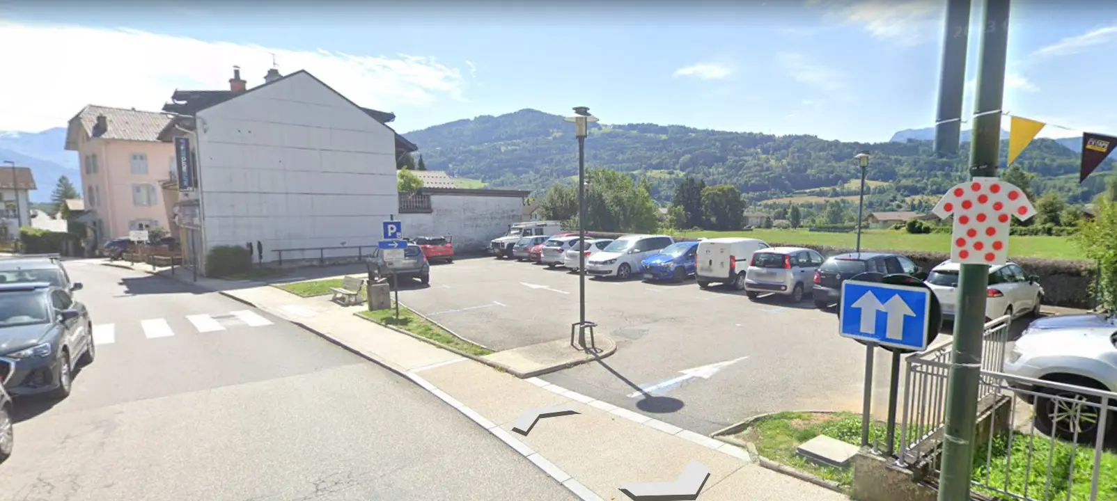 Parking Route de Samoens