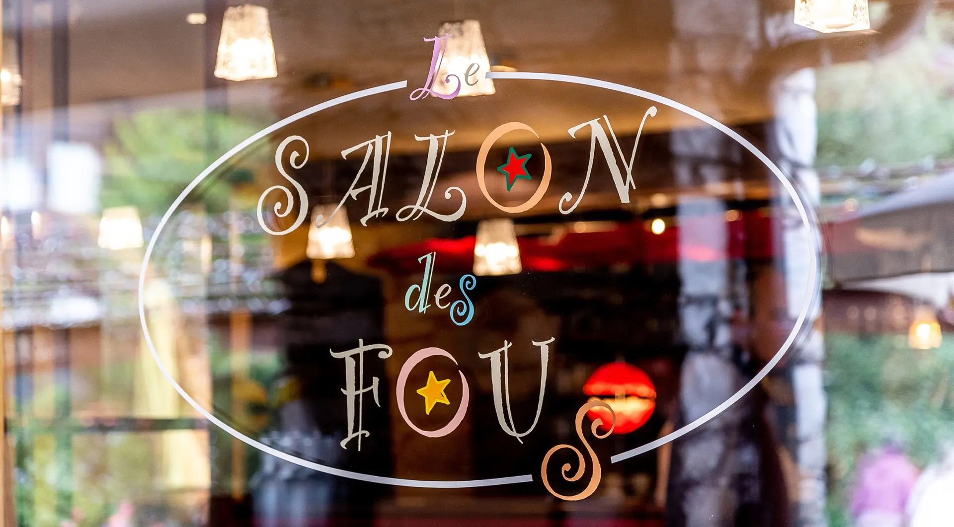 Le Salon des Fous-Vitrine_Val d'Isère