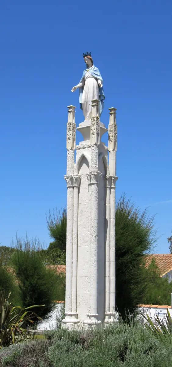 Statue de la Vierge de la Morande