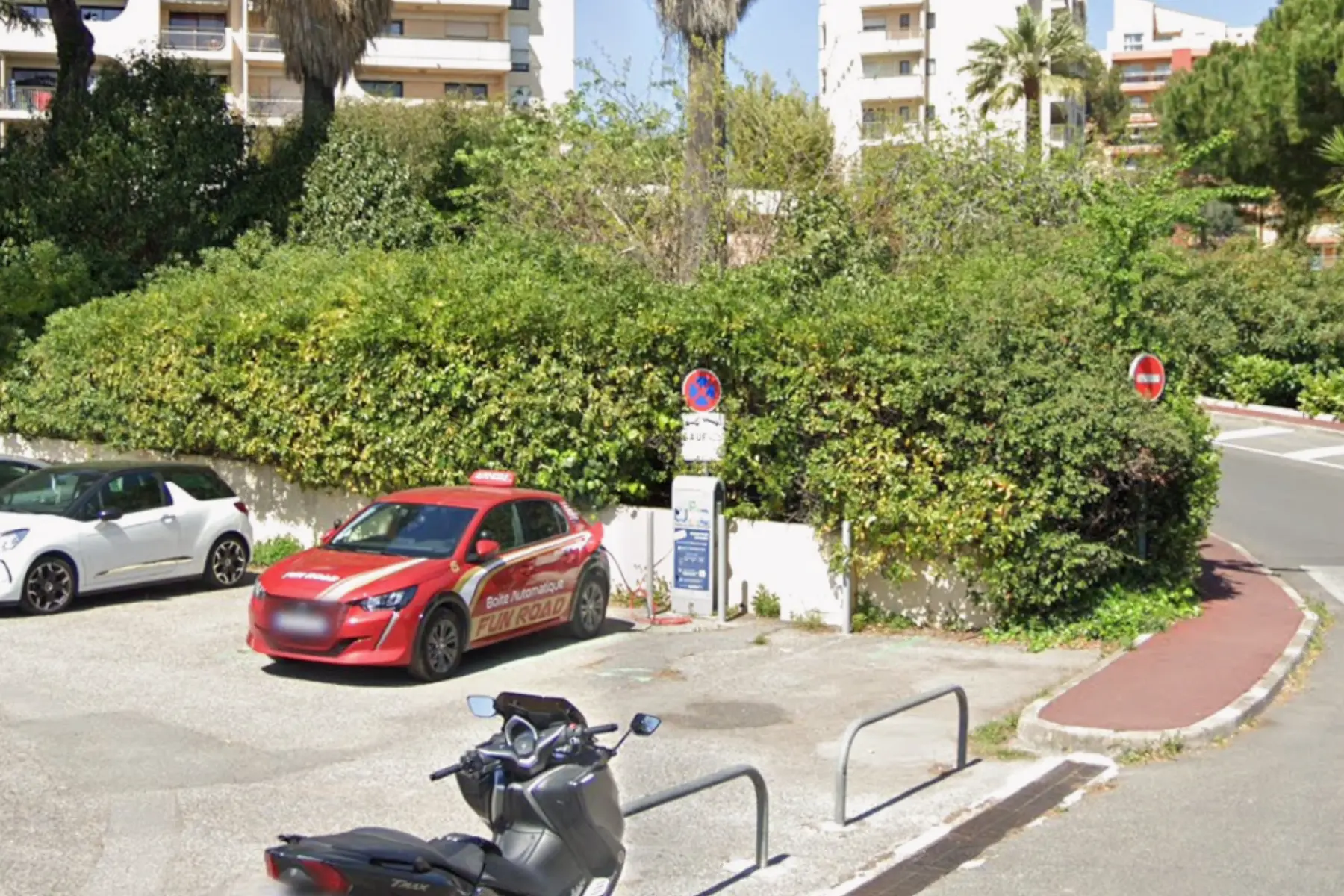 Borne de recharge véhicules électriques Parking Buffon_Le Cannet