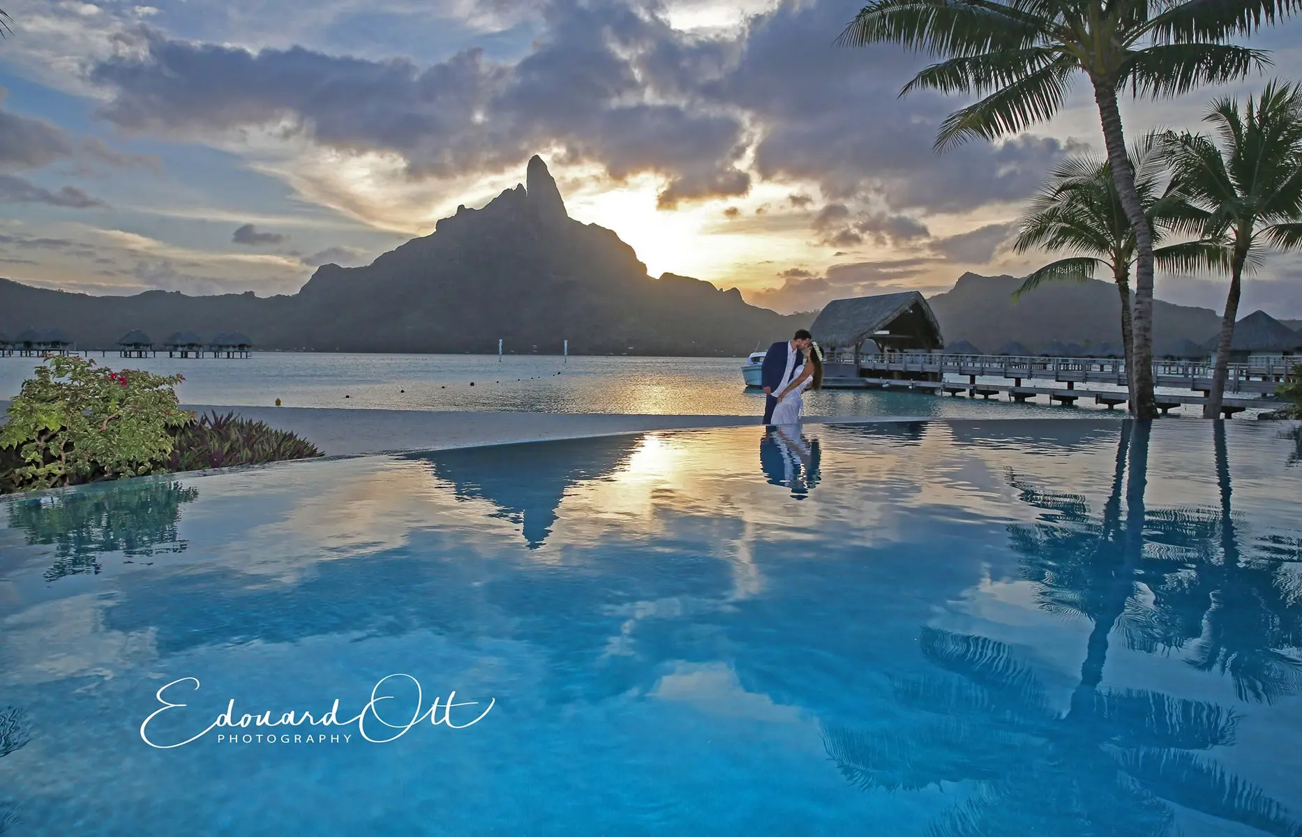 Legal Tahitian Weddind Ceremony Company L.T.W