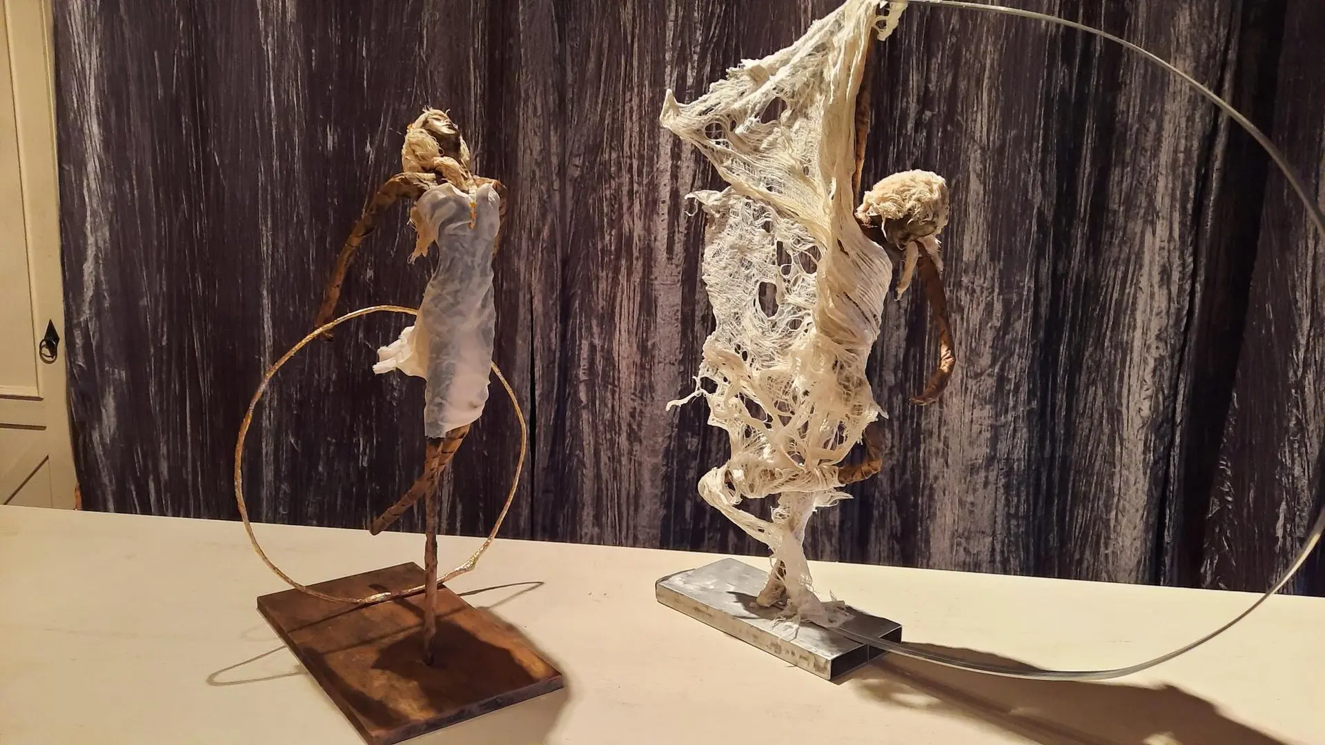 personnages sculptés