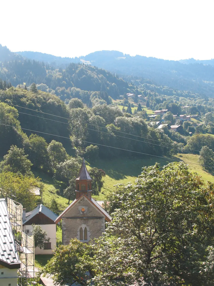 vue sur la Frasse et les Carroz