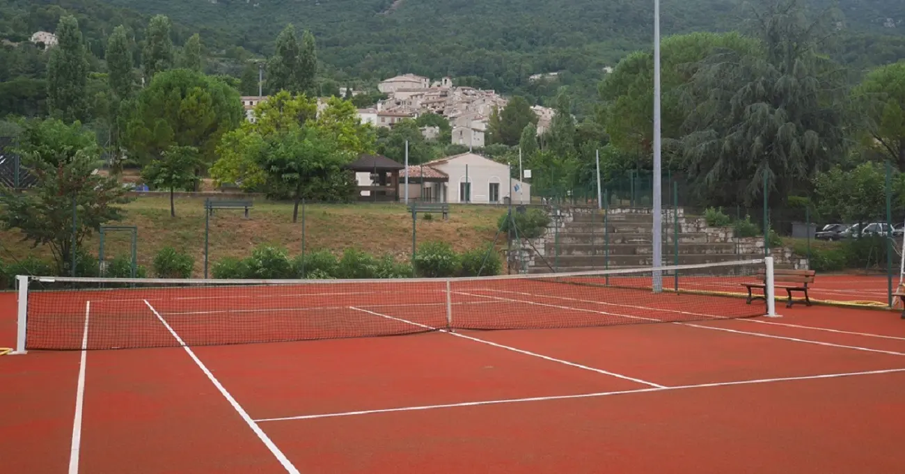 Terrain de Tennis