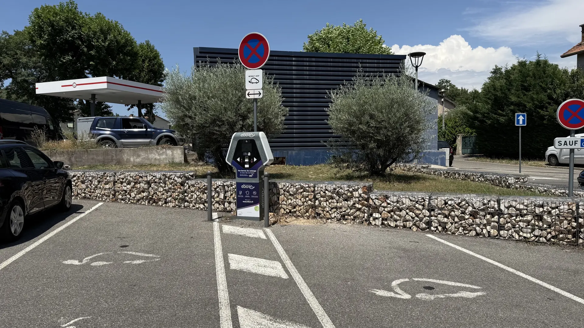 Borne recharge électrique