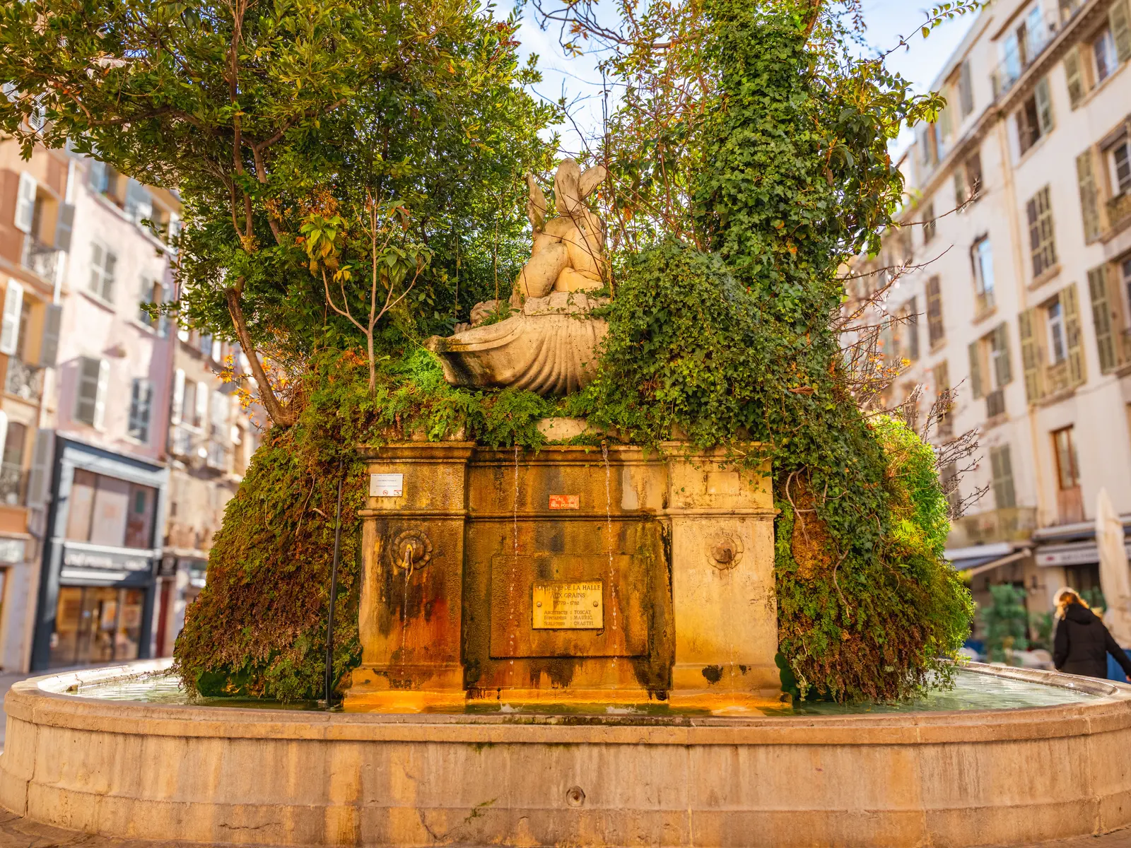Fontaine de la halle aux grains, place Puget